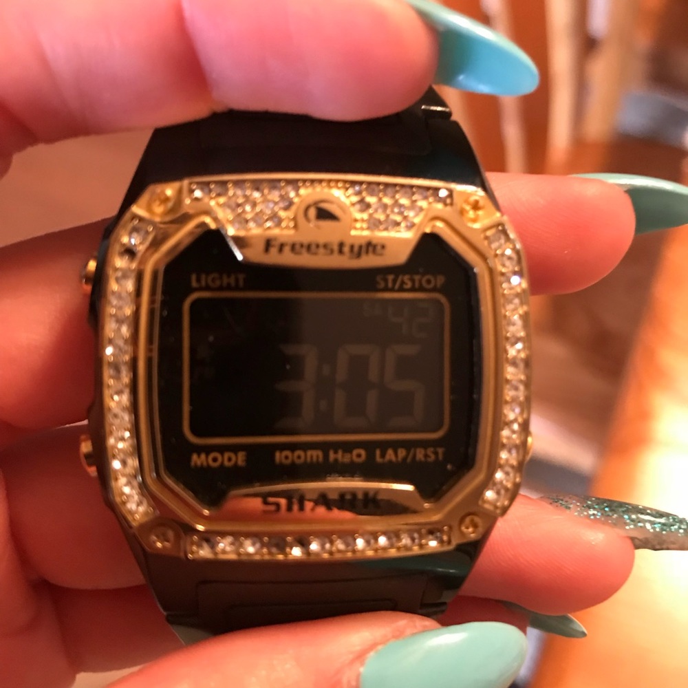 Shark freestyle watch with new battery
